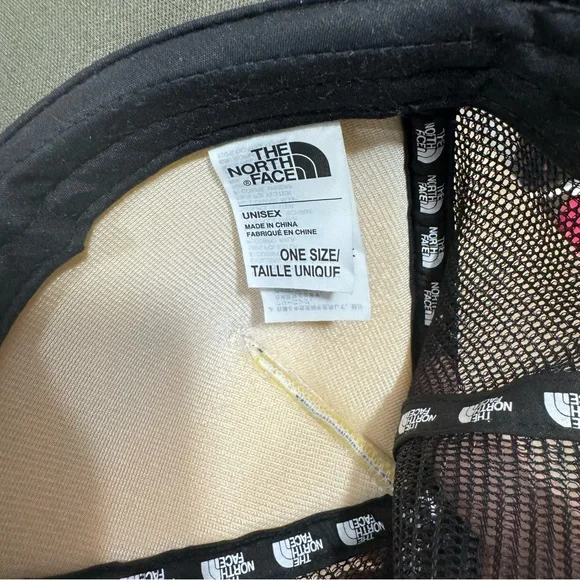 North Face Trucker Hat - Picture 3 of 3